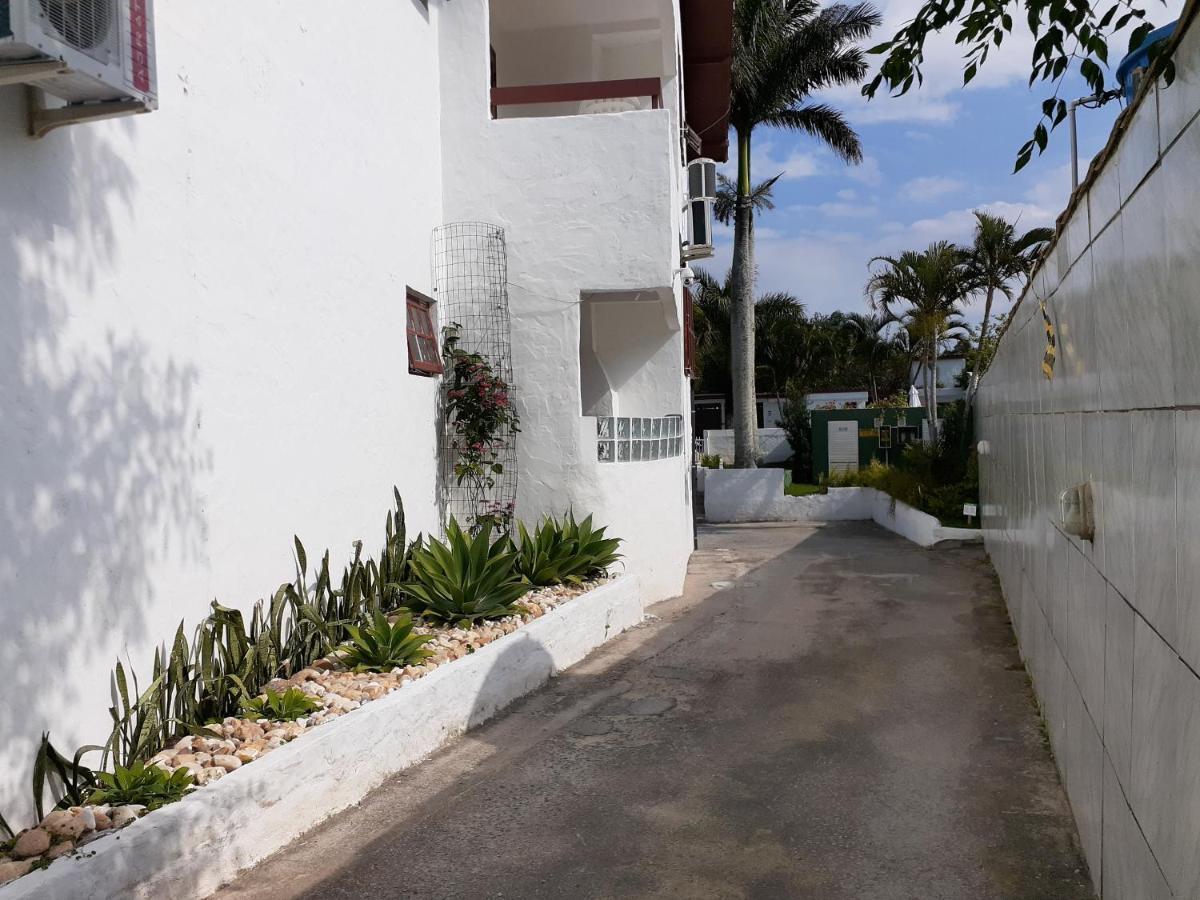 Residencial Hostal Blanco Florianópolis Exteriör bild